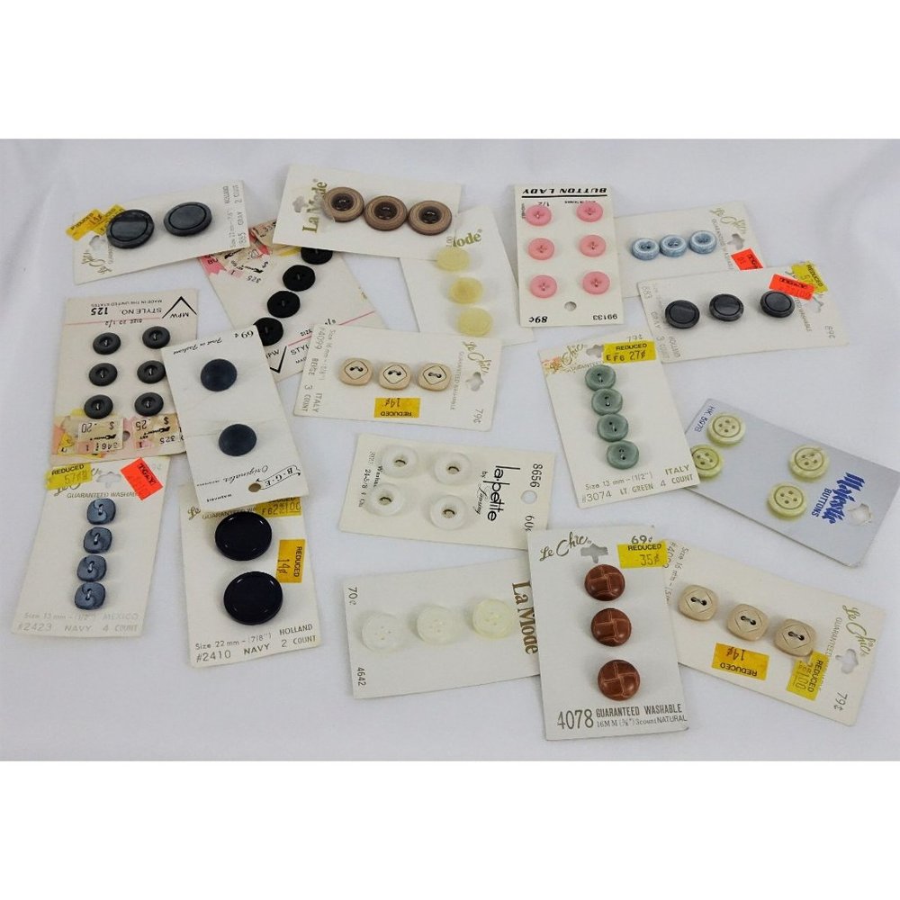 Vintage Button Lot of 299 Buttons Duck Tin Bulk Buttons New Old Stock Crafting - Picture 8 of 8